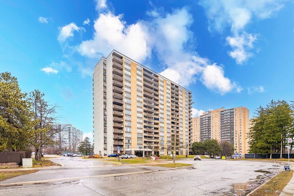 40 Panorama Court 910, Toronto, ON M9V 4M1 – main photo