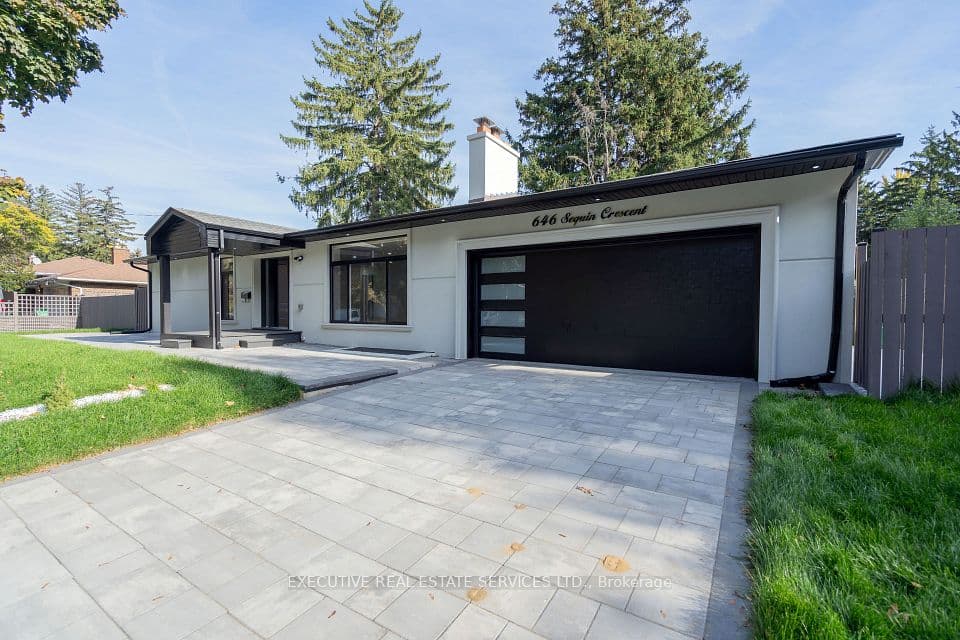 646 Sequin Crescent, Mississauga, ON L5H 1W5 – main photo