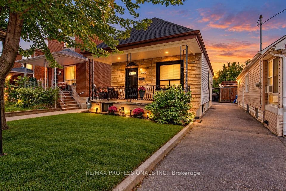 429 Gilbert Avenue, Toronto, ON M6E 4X2 – main photo