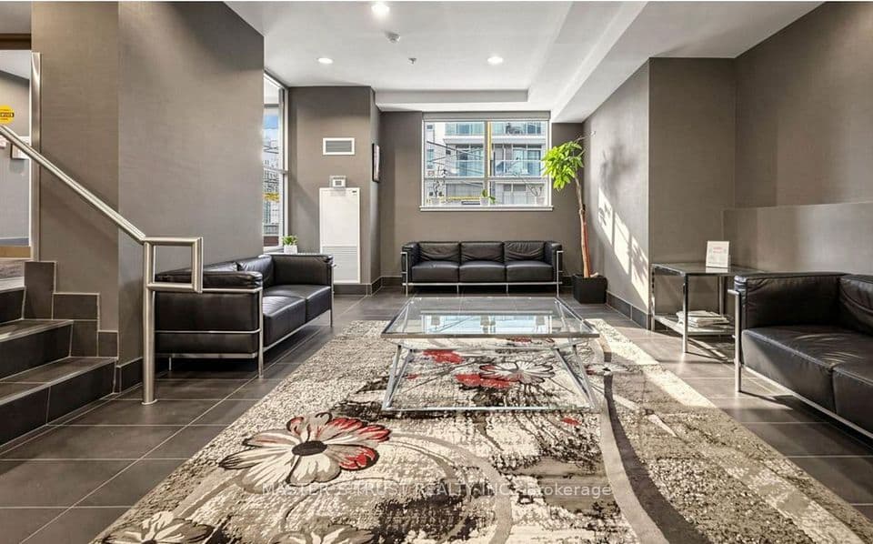 812 Lansdowne Avenue 302, Toronto, ON M6H 4K5 – photo 3