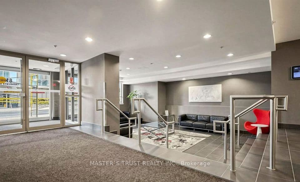 812 Lansdowne Avenue 302, Toronto, ON M6H 4K5 – photo 2