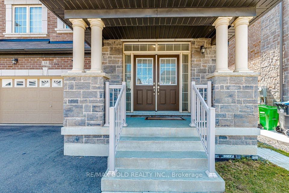 33 Tiger Crescent, Brampton, ON L6R 0C8 – photo 3