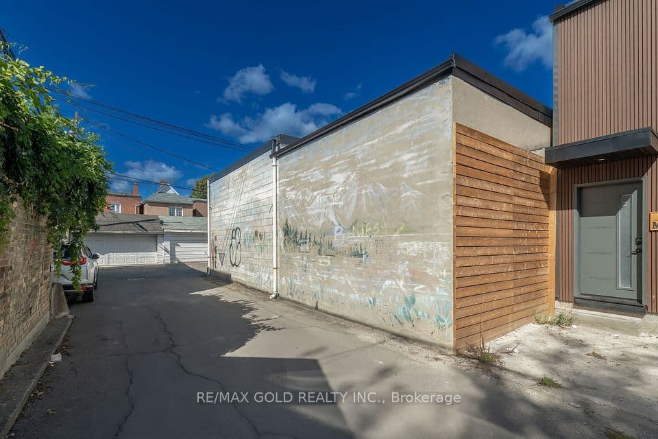131R Millicent Street, Toronto, ON M6H 1W3 – photo 3