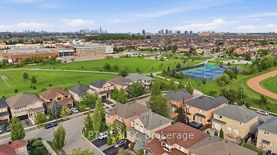 3533 Jorie Crescent, Mississauga, ON L5M 7G6 – photo 2