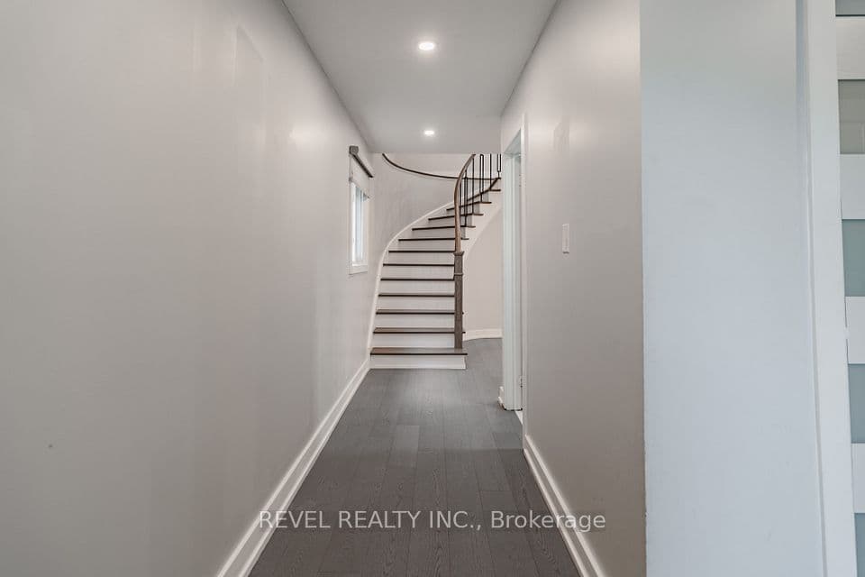 95 Cinrickbar Drive, Toronto, ON M9W 6W7 – photo 3