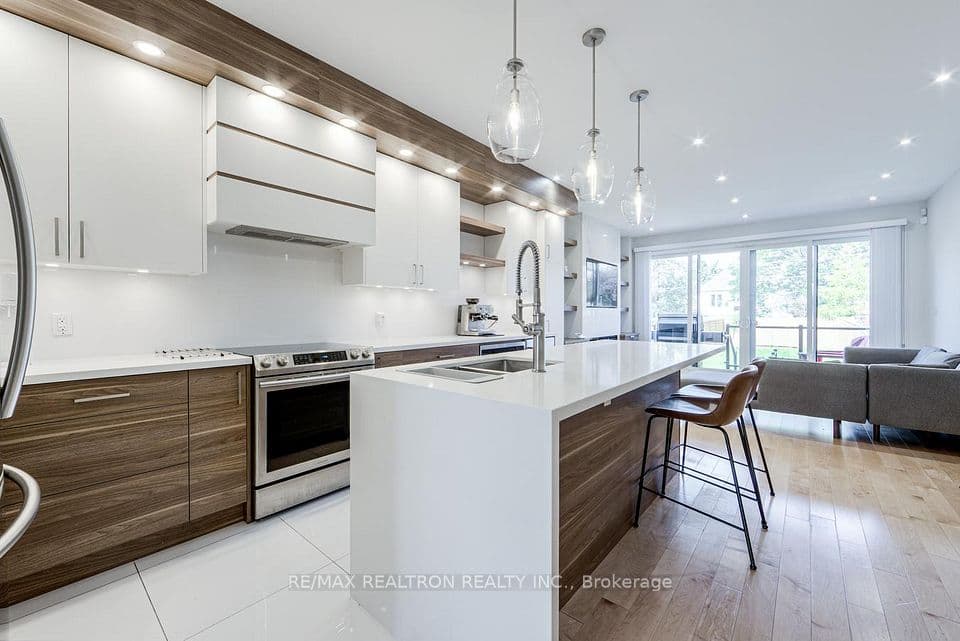 6B Trowell Avenue, Toronto, ON M6M 1L4 – main photo