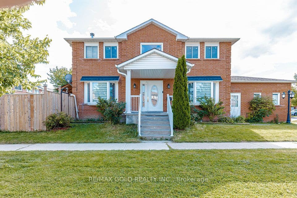4 Horsham Street, Brampton, ON L6X 3R5 – main photo