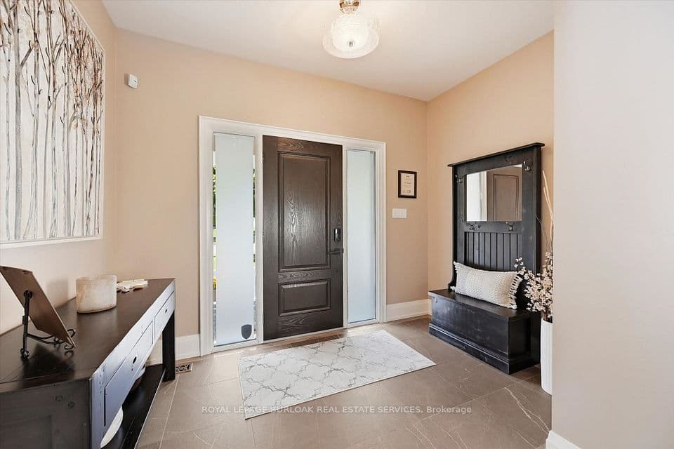534 Ann Avenue, Burlington, ON L7T 2S6 – photo 3