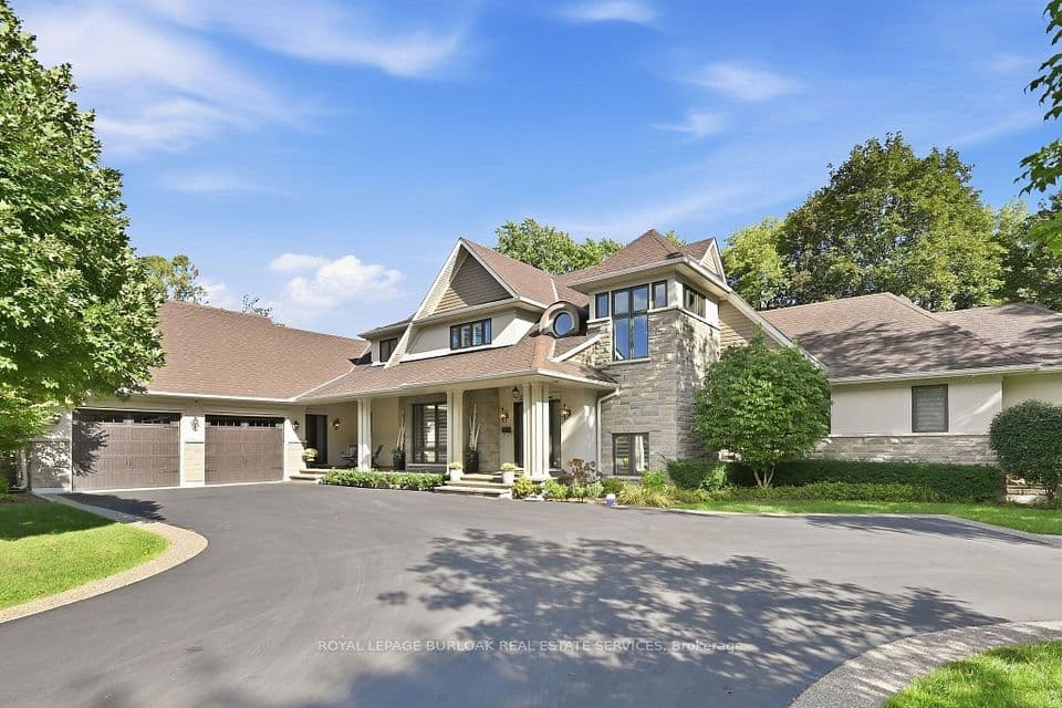 534 Ann Avenue, Burlington, ON L7T 2S6 – main photo