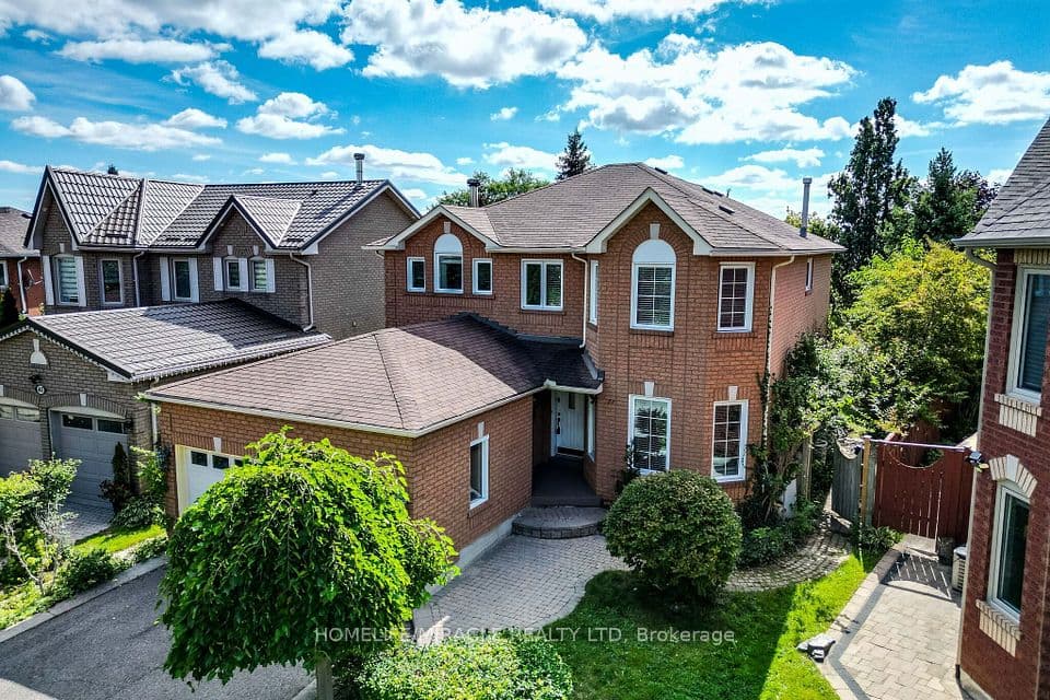 42 Porteous Circle, Brampton, ON L6S 5C3 – main photo