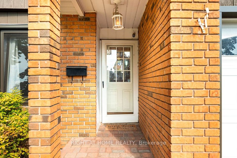 136 Elderwood Place, Brampton, ON L6V 3N3 – photo 3
