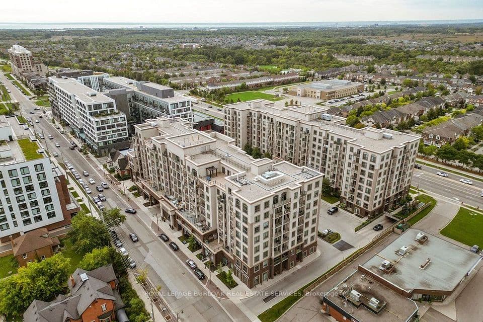 2486 Old Bronte Road 701, Oakville, ON L6M 0Y4 – main photo