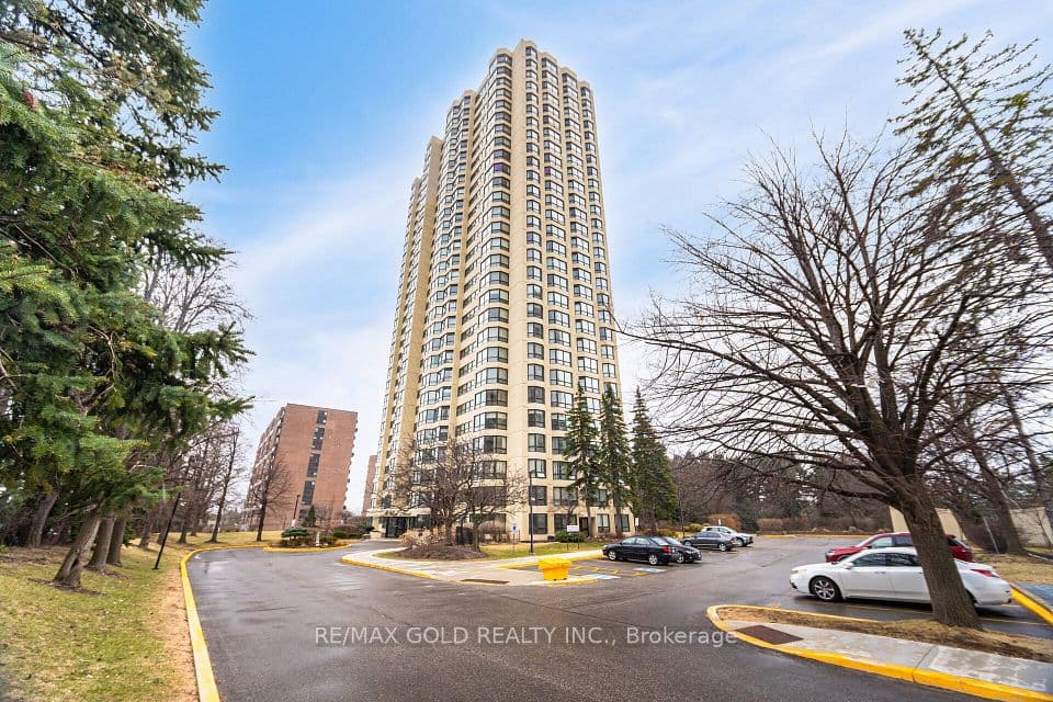 8 Lisa Street 903, Brampton, ON L6T 4S6 – main photo
