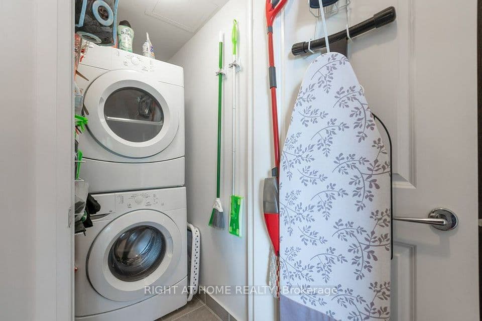 1185 The Queensway 618, Toronto, ON M8Z 0C6 – photo 3