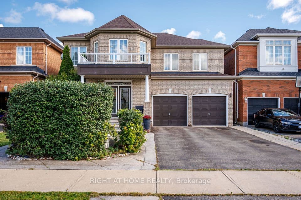 13 Cassinway Road, Brampton, ON L6R 3M4 – main photo