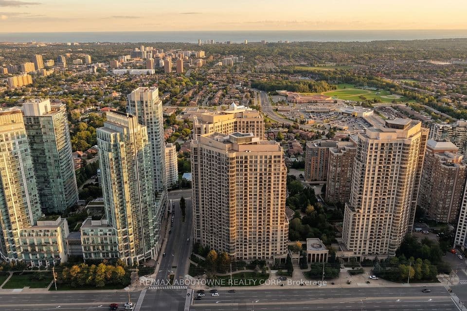 3888 Duke of York Boulevard GPH25, Mississauga, ON L5B 4P5 – main photo