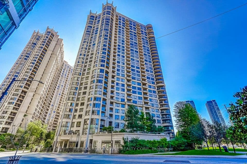 3888 Duke of York Boulevard GPH25, Mississauga, ON L5B 4P5 – photo 2