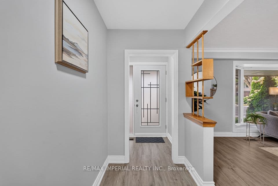 3 Minstrel Drive, Toronto, ON M8Y 3G3 – photo 3