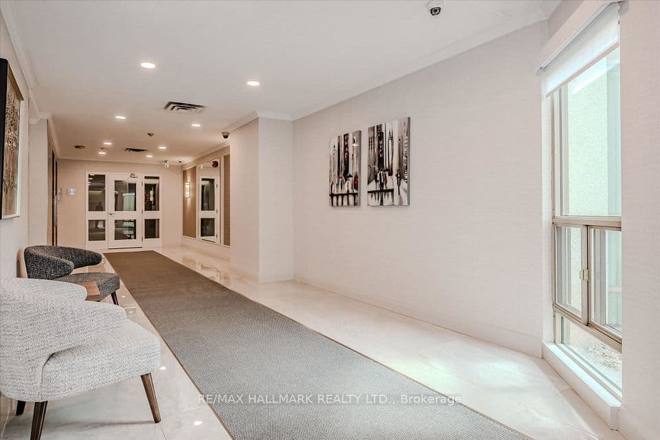 5090 Pinedale Avenue 1106, Burlington, ON L7L 3V8 – photo 2