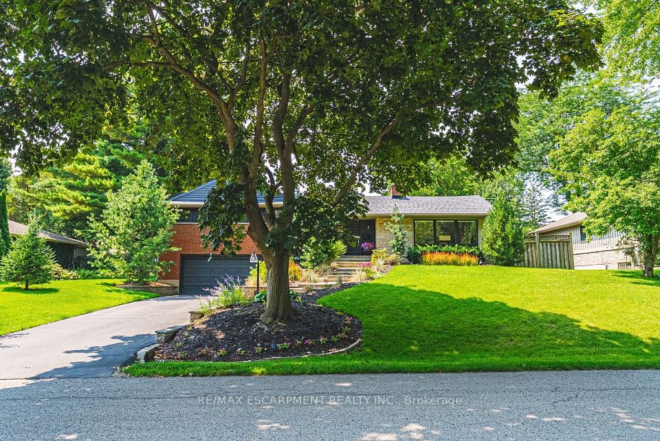 794 Falcon Boulevard, Burlington, ON L7T 3B3 – photo 3