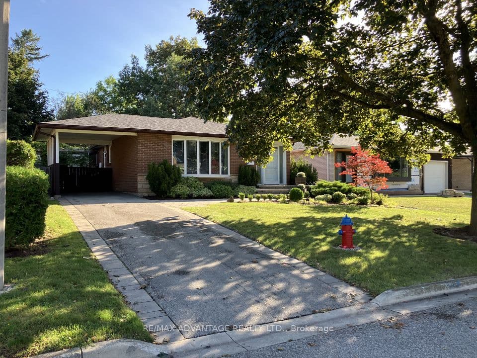 581 Galway Drive, Burlington, ON L7L 2S6 – main photo