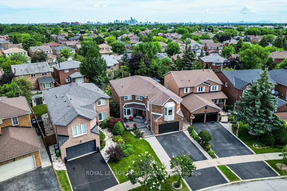 3211 Dovetail Mews, Mississauga, ON L5L 5K4 – photo 3