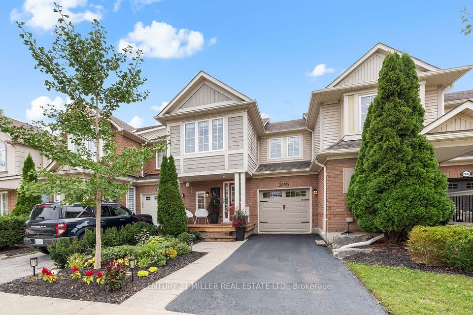 2495 Wooden Hill Circle, Oakville, ON L6M 4E3 – main photo