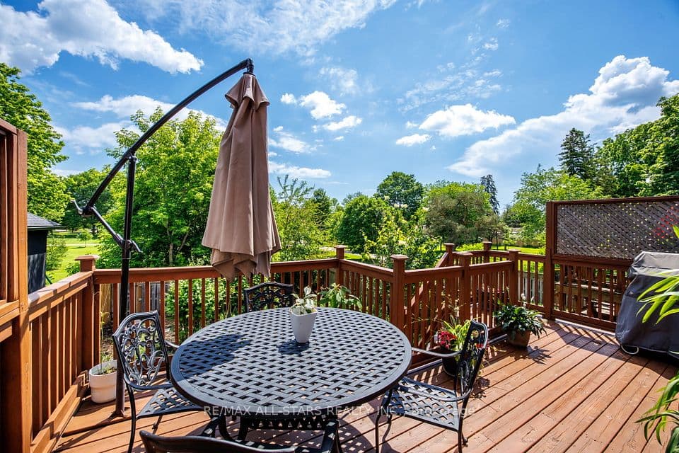 1113B Islington Avenue, Toronto, ON M8Z 4S3 – photo 2