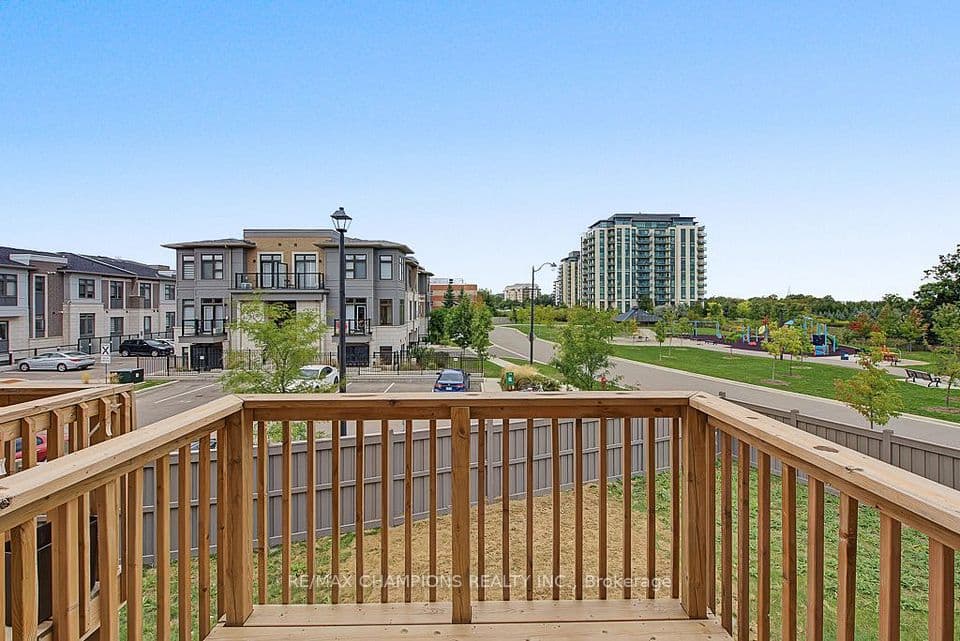 4 Arcola Street, Brampton, ON L6P 4N6 – photo 2