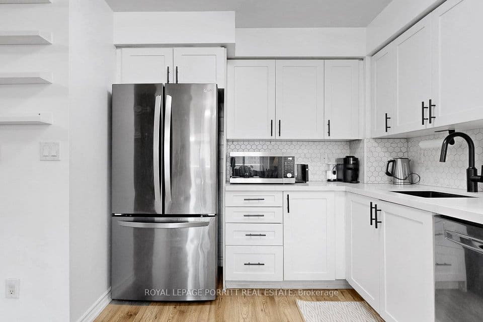 3888 Duke Of York Boulevard 927, Mississauga, ON L5A 4P5 – photo 3