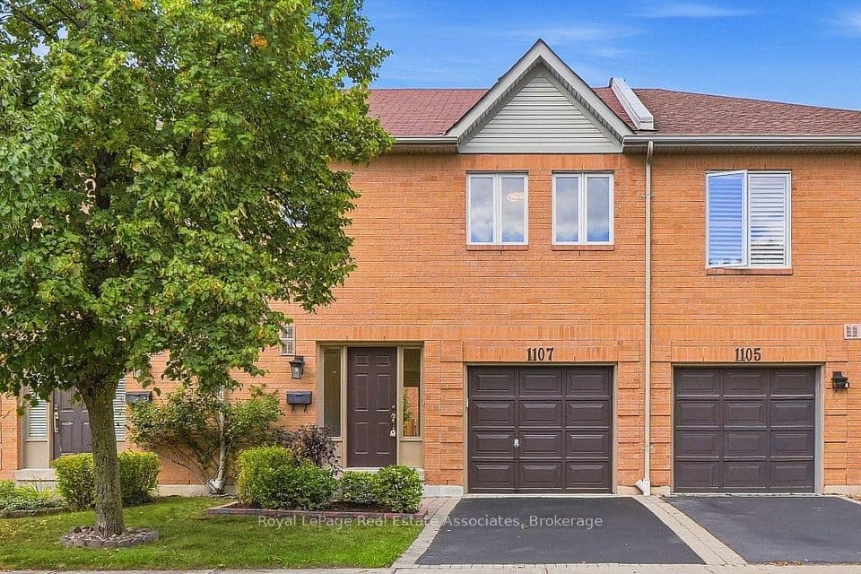 1107 Upper Village Drive, Mississauga, ON L5E 3H9 – main photo