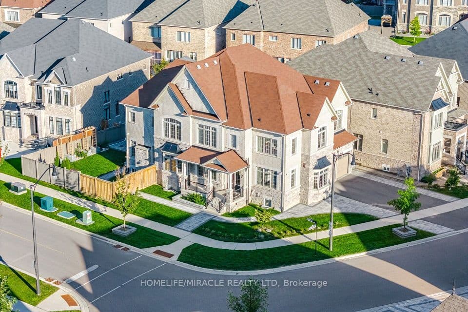 7 Anatolia Street, Brampton, ON L6P 4L3 – main photo