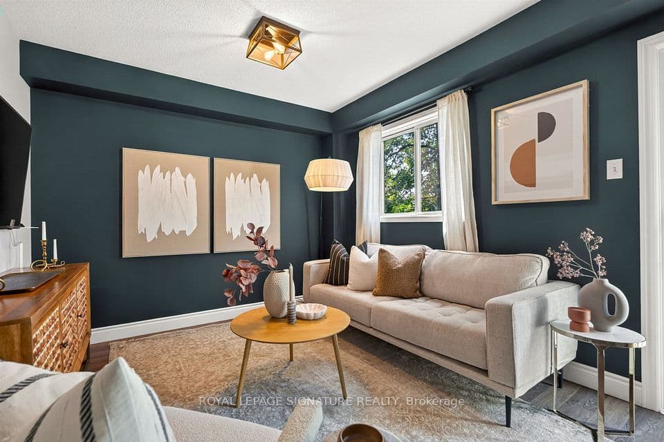 1373 Treeland Street, Burlington, ON L7R 4P4 – main photo