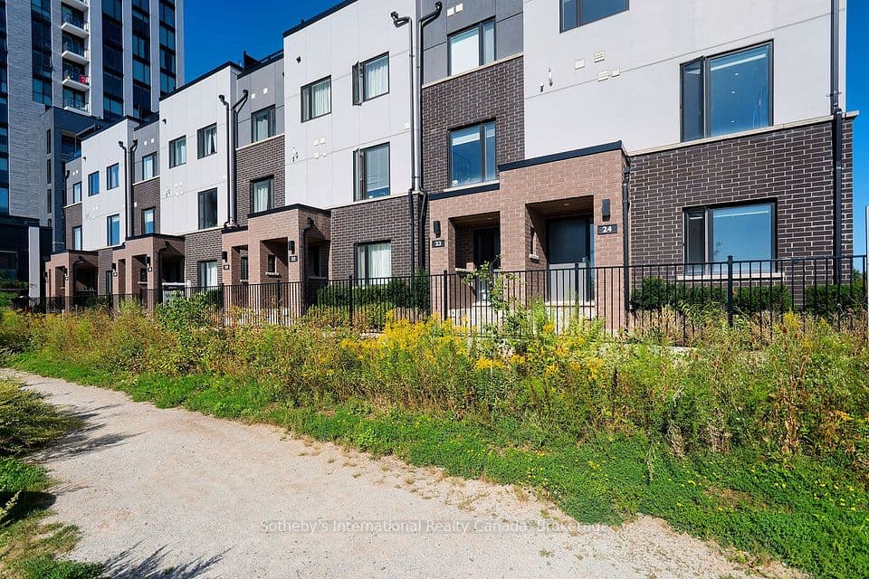 348 Wheat Boom Drive 24, Oakville, ON L6H 3V6 – photo 3