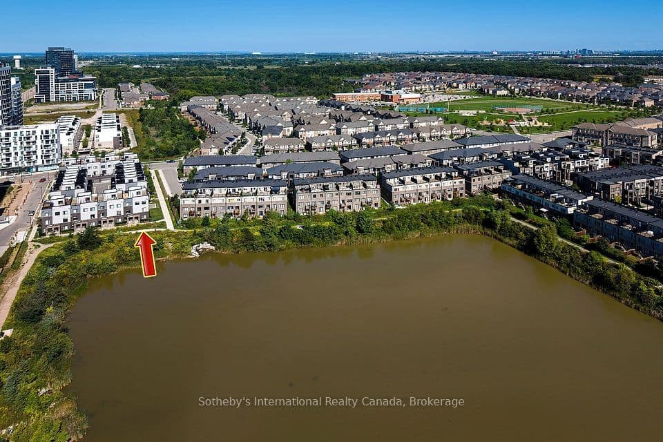 348 Wheat Boom Drive 24, Oakville, ON L6H 3V6 – photo 2