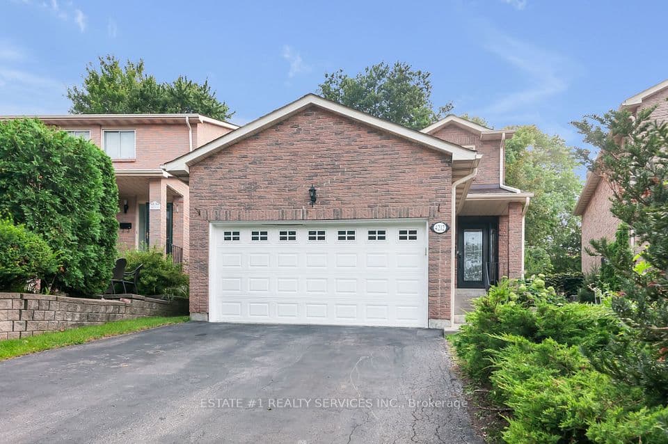 4212 Powderhorn Crescent, Mississauga, ON L5L 3B9 – photo 2