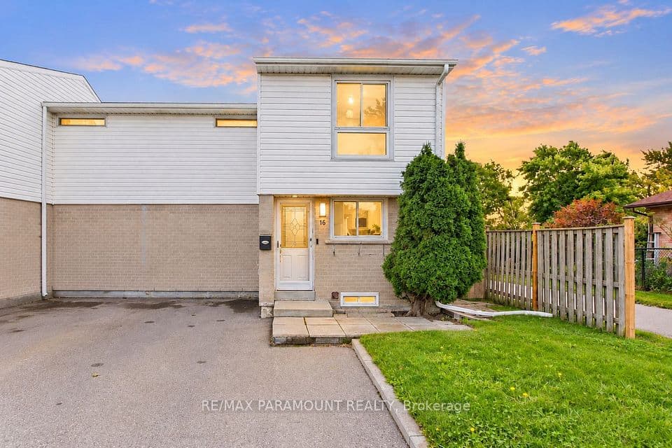 16 Gleneaden Court, Brampton, ON L6S 2J7 – photo 2