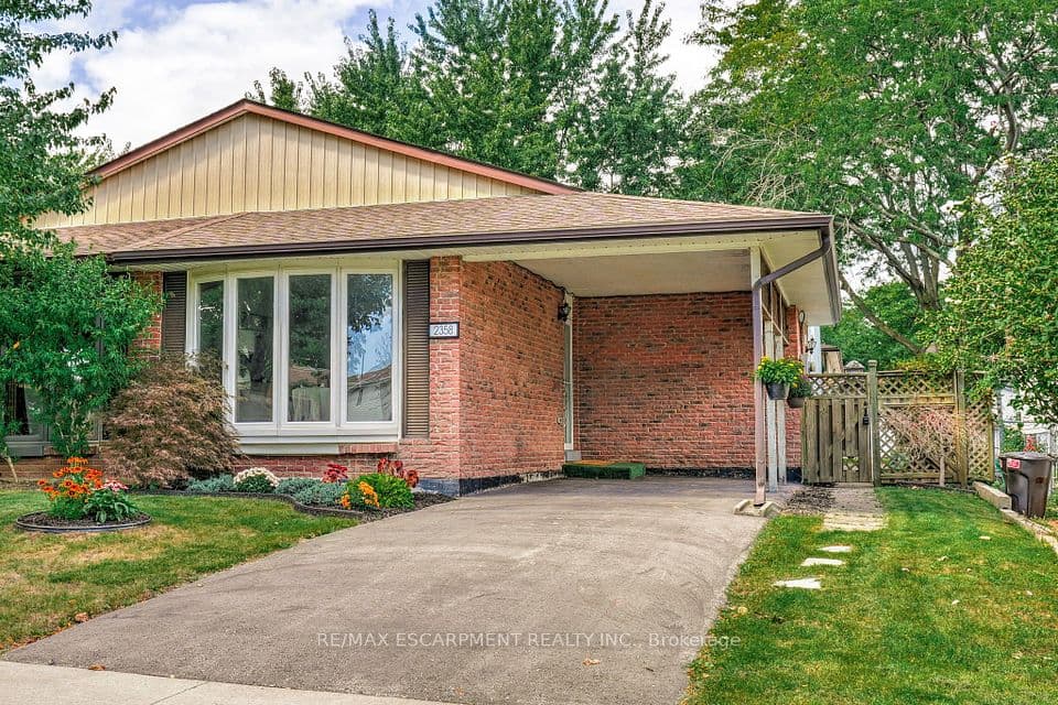 2358 Greenbank Trail, Burlington, ON L7P 3S8 – main photo