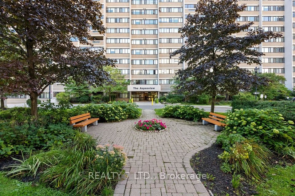 50 ELM Drive E 1507, Mississauga, ON L5A 3X2 – photo 2