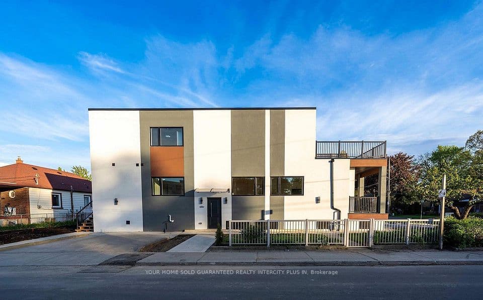 33 Landour Avenue, Toronto, ON M6M 4J3 – photo 3