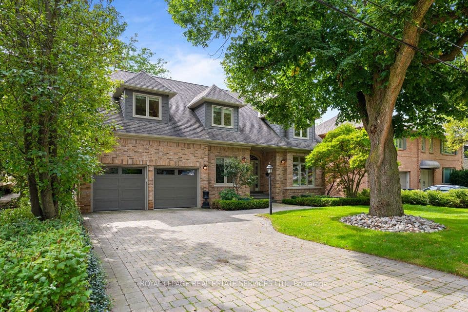 39 Rockingham Drive, Toronto, ON M9A 1P5 – main photo