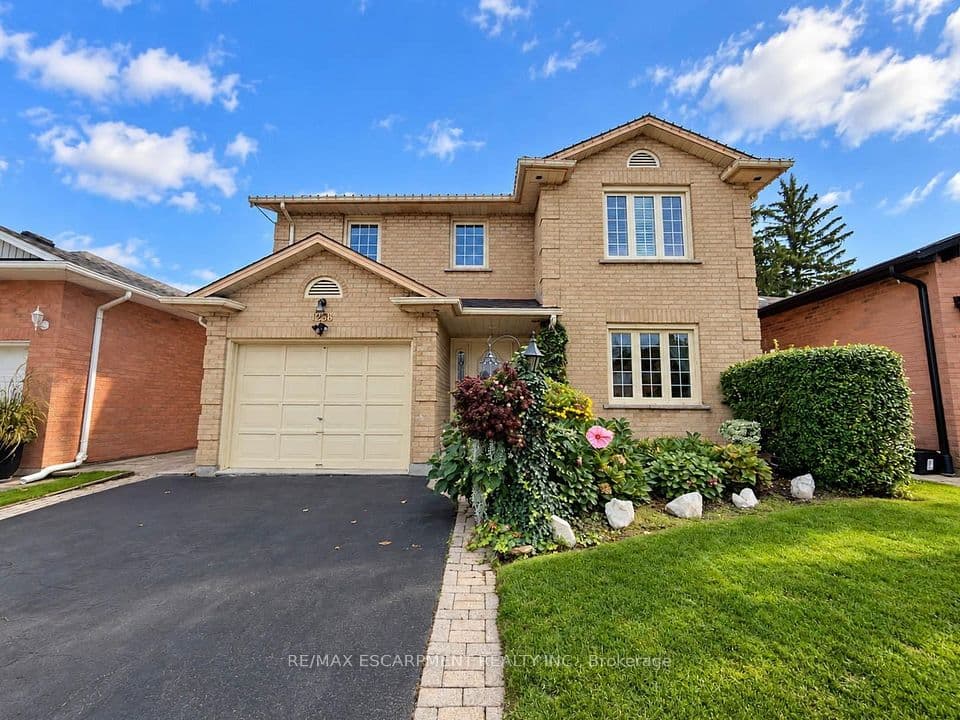 1236 Thorpe Road, Burlington, ON L7S 2C9 – photo 2
