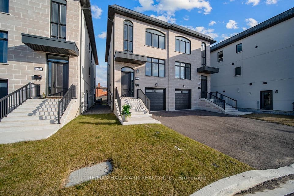31 St.Gaspar's Court, Toronto, ON M9L 2J7 – photo 3