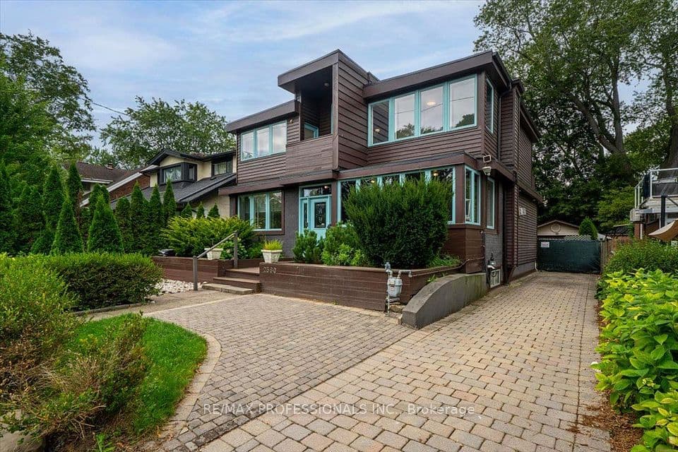 2580 Lake Shore Boulevard W, Toronto, ON M8V 1G2 – main photo