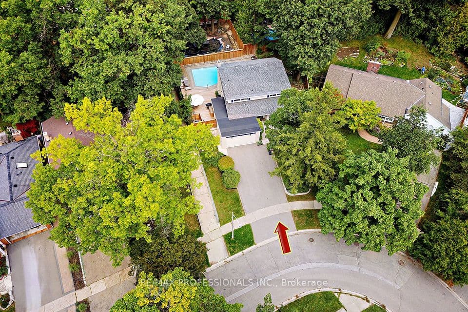 3627 Beechollow Crescent, Mississauga, ON L4Y 3T3 – photo 3