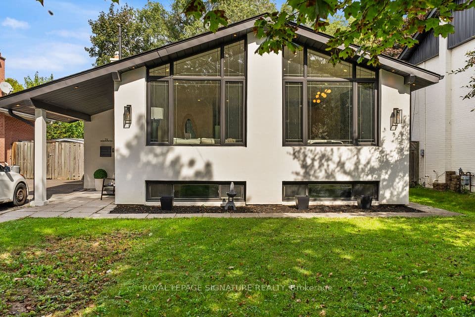 75 Rangoon Road, Toronto, ON M9C 4N8 – main photo