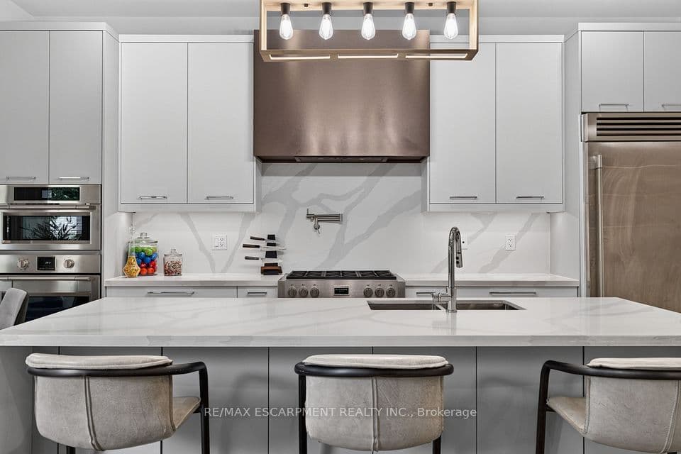 73 Elma Street, Toronto, ON M8V 1X9 – photo 3