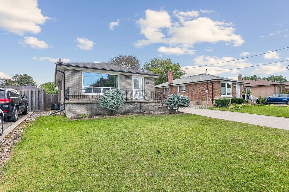 8 Milner Road, Brampton, ON L6W 3A5 – photo 2