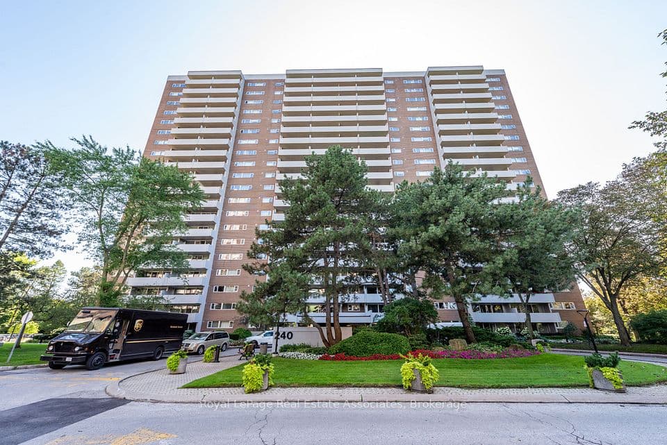 240 Scarlett Road #1906, Toronto, ON M6N 4X4 – main photo