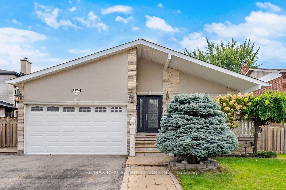 1876 Bough Beeches Boulevard, Mississauga, ON L4W 2J3 – main photo